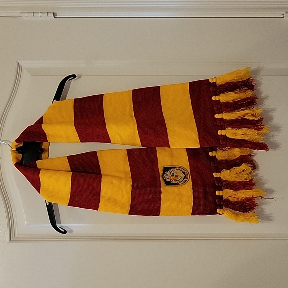 New Harry Potter Red and Gold Striped Gryffindor Kid's Scarf
